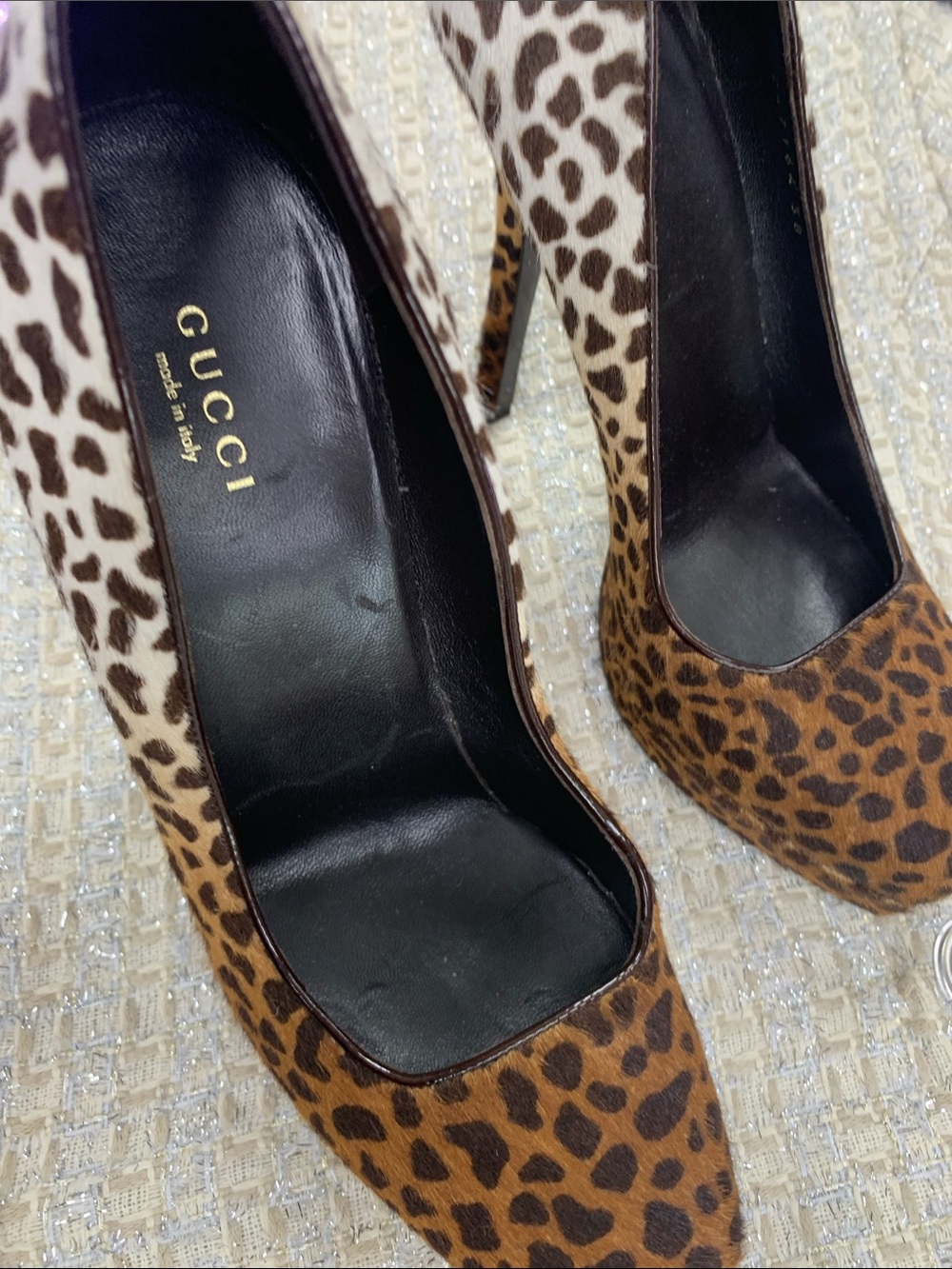 Gucci Women’s Leopard Print Pumps - Brown/Black - Picture 13 of 13